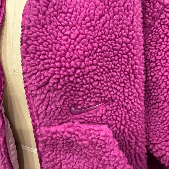 Nike Fuchsia Teddy Sherpa Jacket with Embroidered Logo - Picture 3 of 5